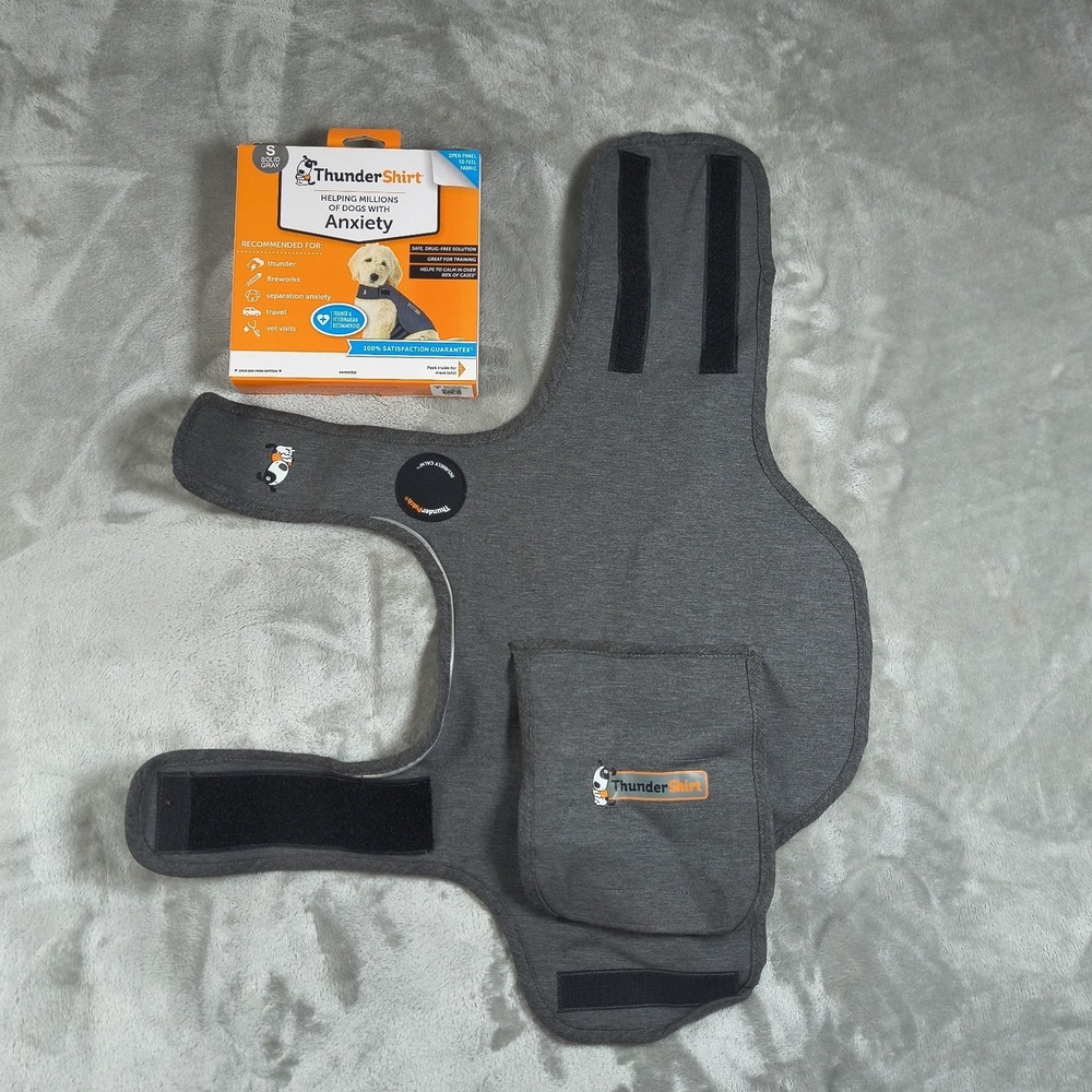 ThunderShirt Dog Anxiety Vest Small Gray Calming Treatment Stretch